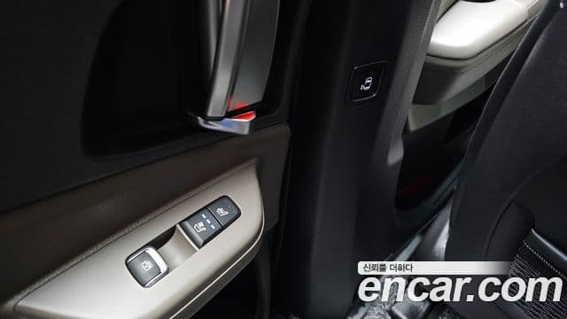 Kia Carnival 2023 — Şəkil 22/40