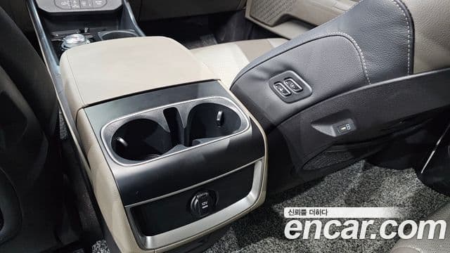 Kia Carnival 2023 — Şəkil 20/40