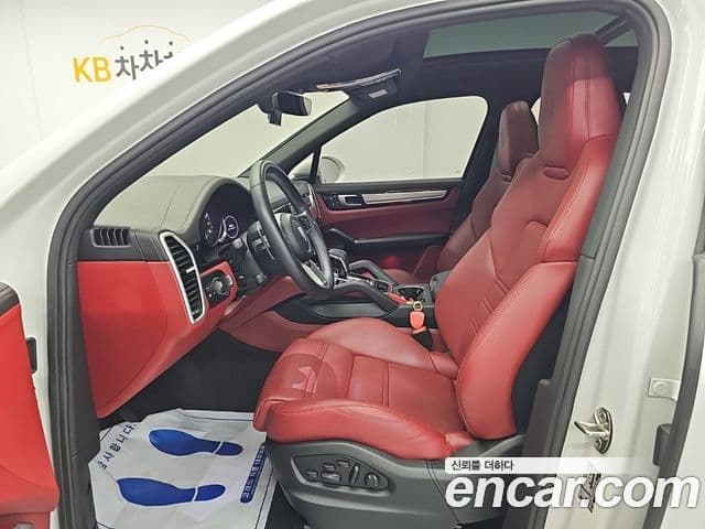 Porsche Cayenne 2023 — Şəkil 11/19