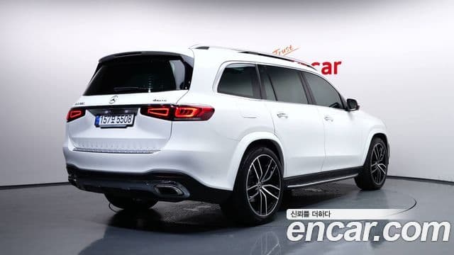 Mercedes-Benz GLS-Class 2023 — Photo 33/41