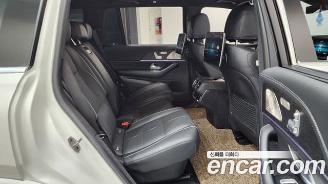 Mercedes-Benz GLS-Class 2023 — Photo 5/41