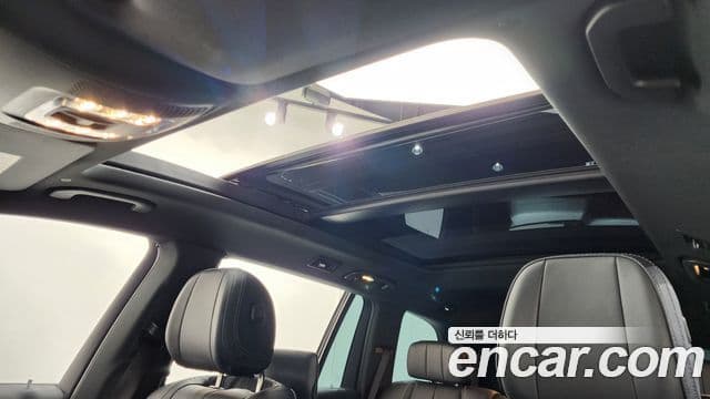 Mercedes-Benz GLS-Class 2023 — Photo 3/41