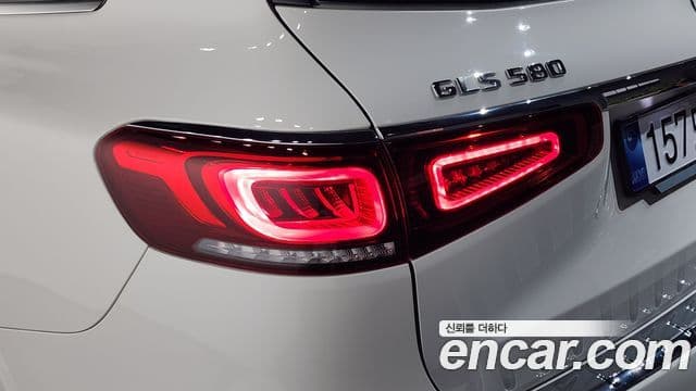 Mercedes-Benz GLS-Class 2023 — Photo 29/41
