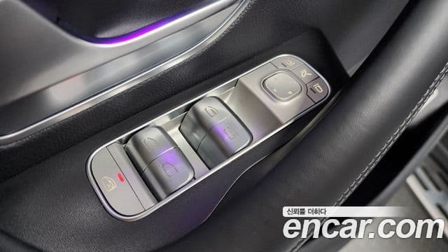 Mercedes-Benz GLS-Class 2023 — Photo 21/41