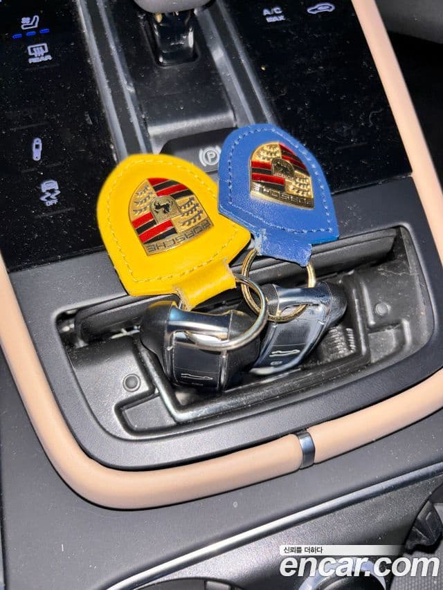 Porsche Cayenne 2022 — Photo 3/18