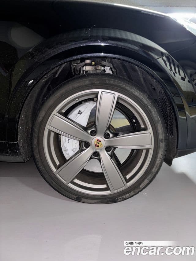 Porsche Cayenne 2022 — Photo 5/18