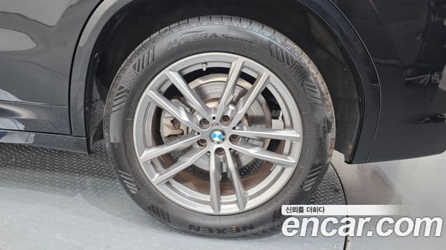 BMW X3 2021 — Photo 31/33