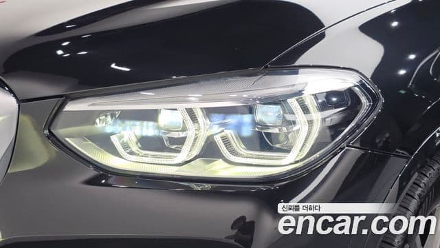 BMW X3 2021 — Photo 18/33
