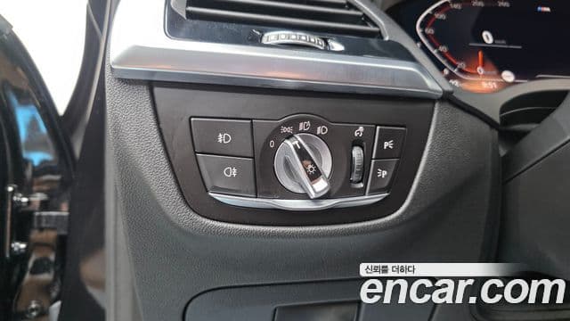BMW X3 2021 — Photo 28/33