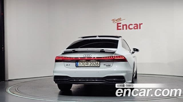 Audi A7 2020 — ფოტო 17/20