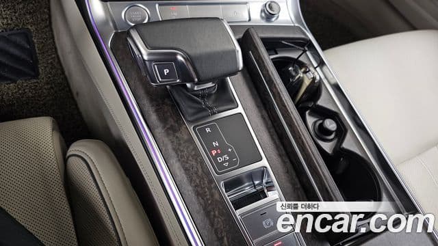 Audi A7 2020 — ფოტო 15/20