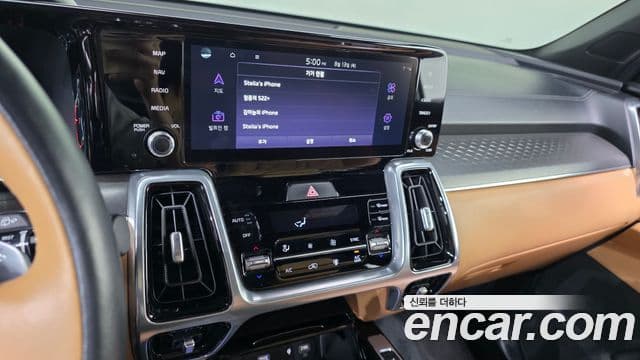 Kia Sorento 2022 — ფოტო 17/33