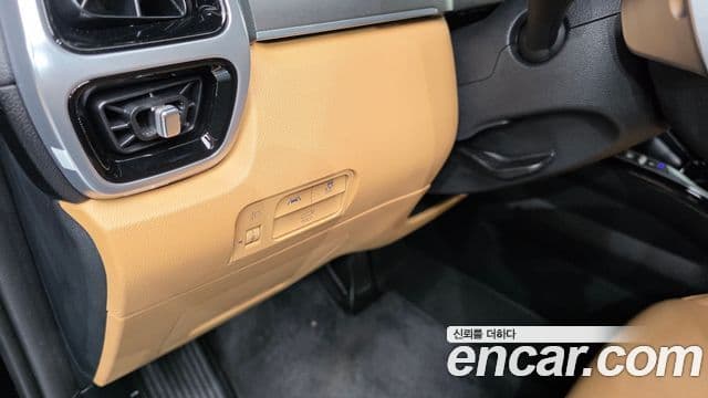 Kia Sorento 2022 — ფოტო 18/33