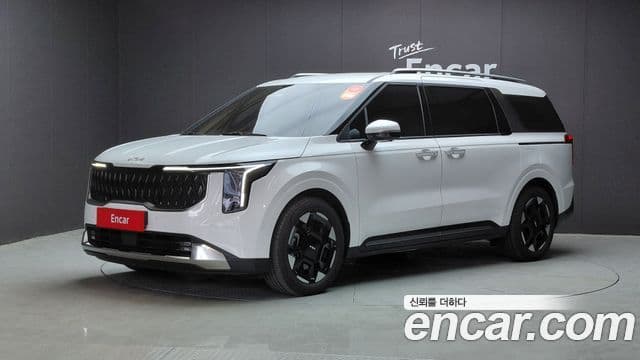 Kia Carnival 2024 — Фото 1/20