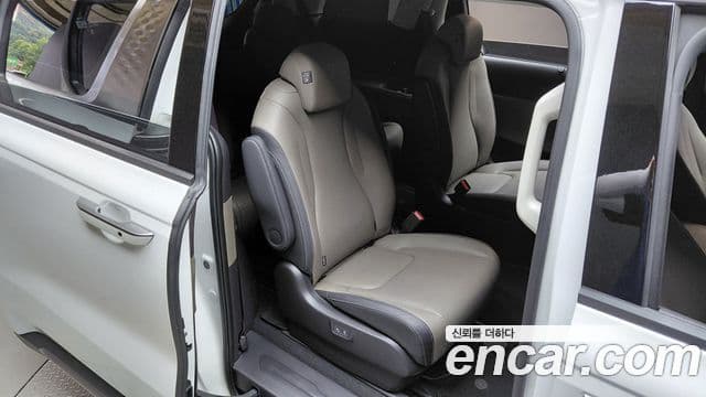 Kia Carnival 2024 — Фото 11/20