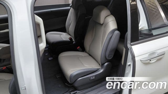 Kia Carnival 2024 — Фото 12/20