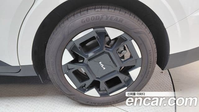 Kia Carnival 2024 — Photo 5/34