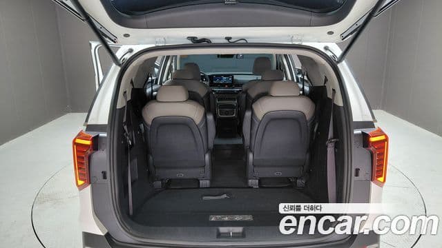 Kia Carnival 2024 — Photo 18/34
