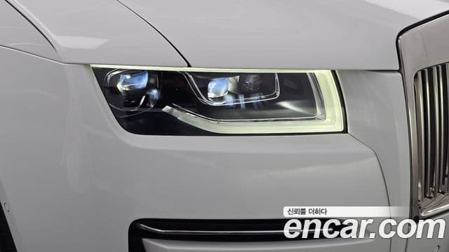 Rolls-Royce Ghost 2021 — Şəkil 24/34