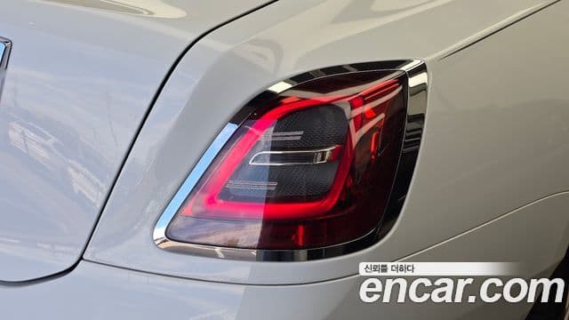 Rolls-Royce Ghost 2021 — Şəkil 1/34