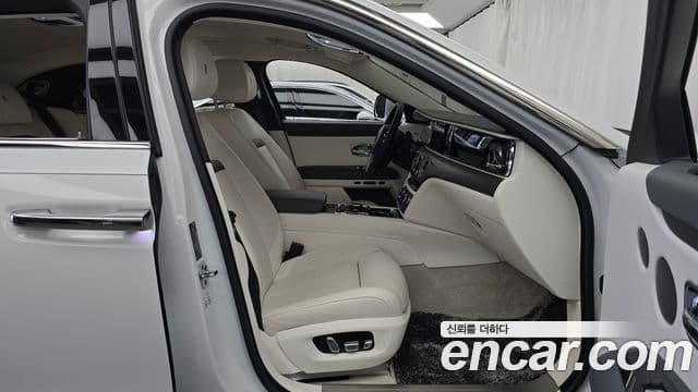 Rolls-Royce Ghost 2021 — Şəkil 12/34