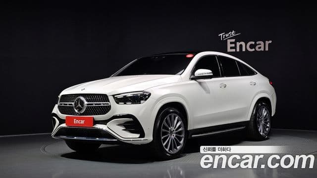 Mercedes-Benz GLE-Class 2023 — Photo 10/32