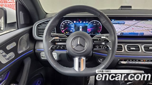 Mercedes-Benz GLE-Class 2023 — Photo 17/32