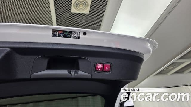 Mercedes-Benz GLE-Class 2023 — Photo 22/32