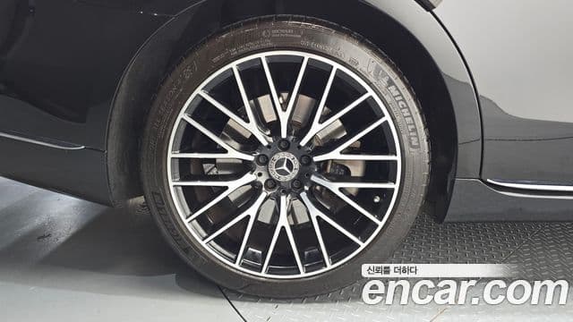 Mercedes-Benz S-Class 2023 — Photo 29/34