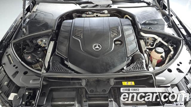 Mercedes-Benz S-Class 2023 — Photo 16/34