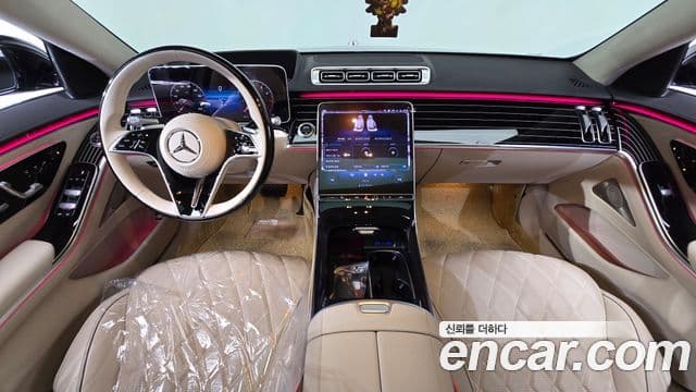 Mercedes-Benz S-Class 2023 — Photo 18/34