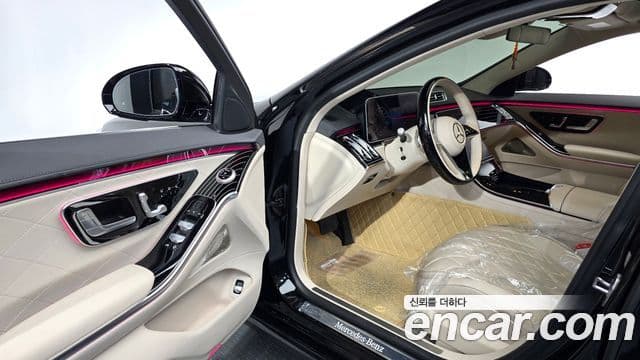 Mercedes-Benz S-Class 2023 — Photo 4/34