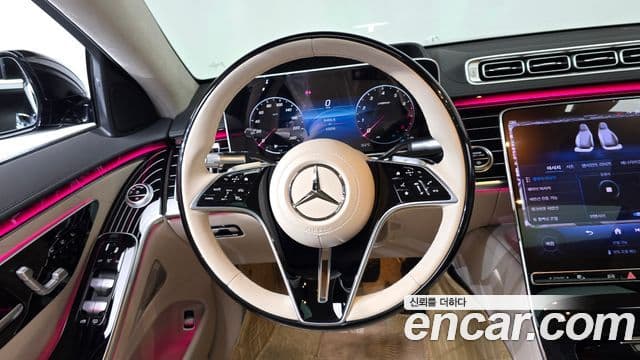 Mercedes-Benz S-Class 2023 — Photo 20/34