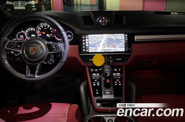 Porsche Cayenne 2022 — Photo 2/20