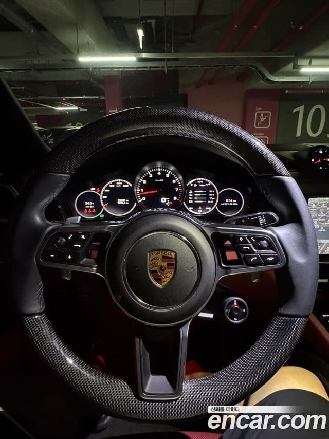Porsche Cayenne 2022 — Photo 4/20