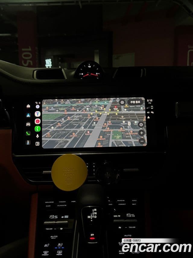 Porsche Cayenne 2022 — Photo 13/20