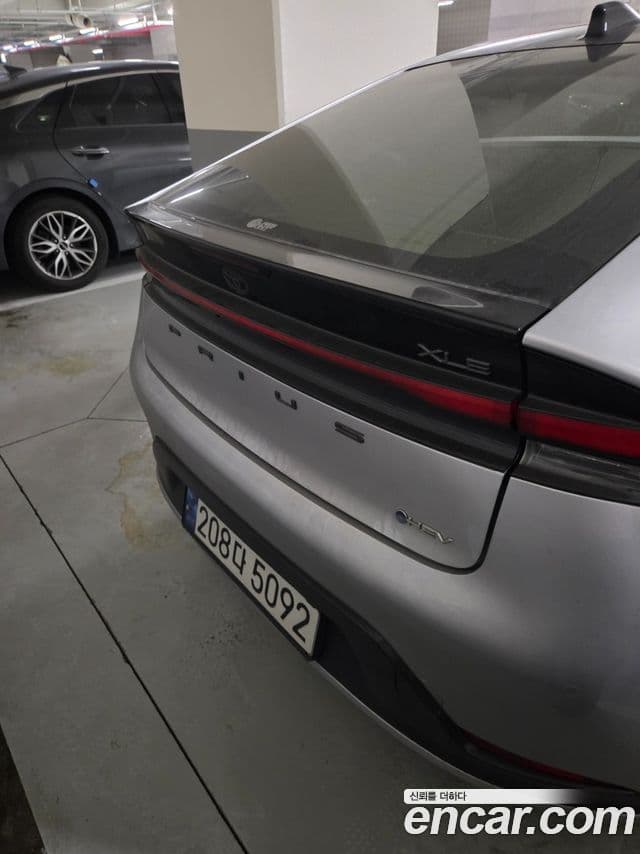 Toyota Prius 2024 — Фото 10/20