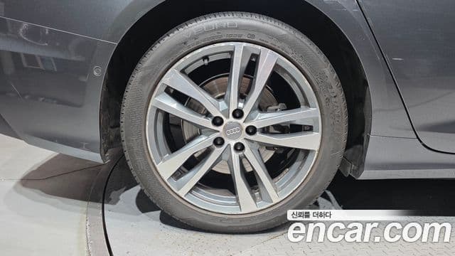 Audi A6 2020 — Photo 18/32