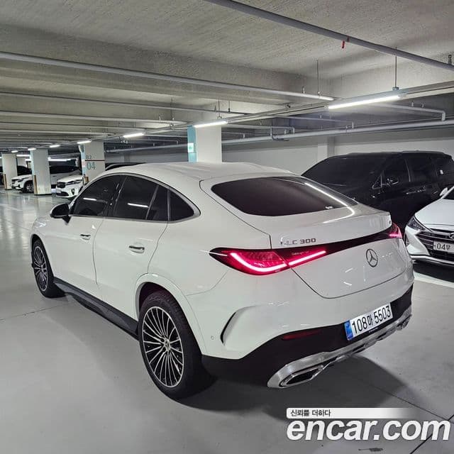 Mercedes-Benz GLC-Class 2026 — Photo 10/14