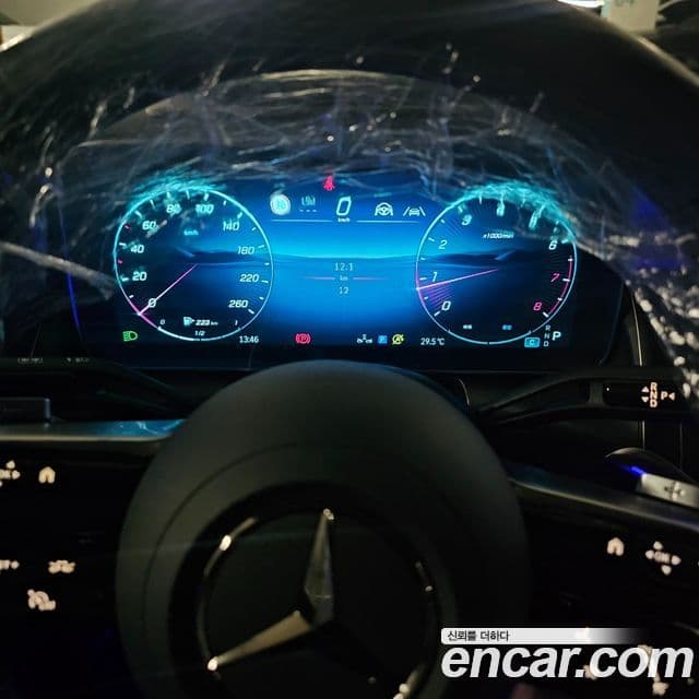 Mercedes-Benz GLC-Class 2026 — Photo 3/14