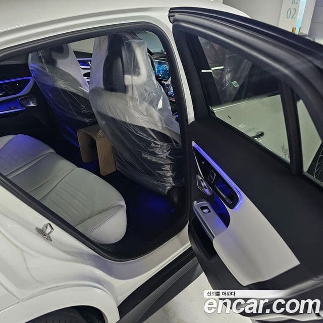 Mercedes-Benz GLC-Class 2026 — Photo 14/14