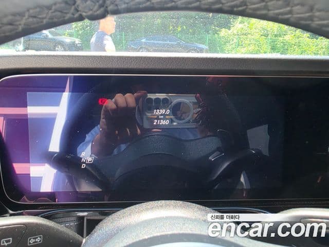 Mercedes-Benz G-Class 2024 — Photo 6/17