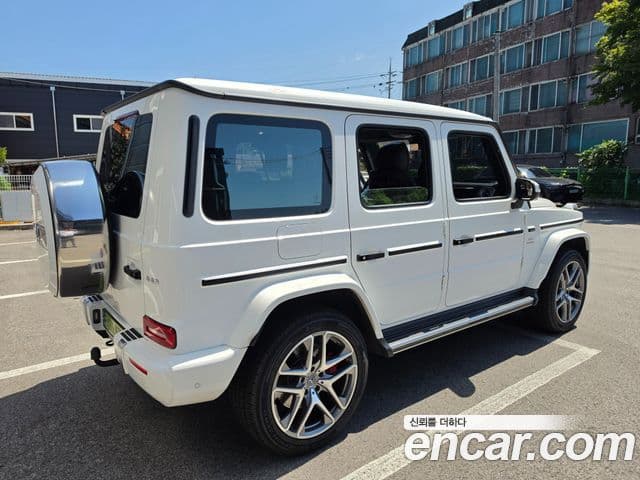 Mercedes-Benz G-Class 2024 — Photo 9/17