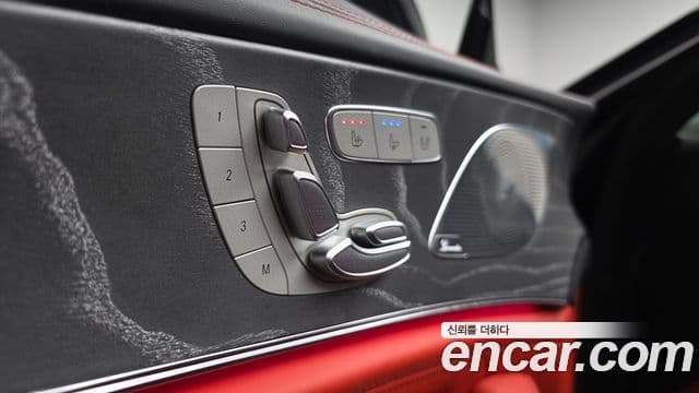Mercedes-Benz AMG GT 2023 — Photo 16/36
