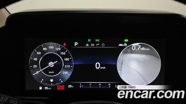 Kia Carnival 2022 — Фото 8/20