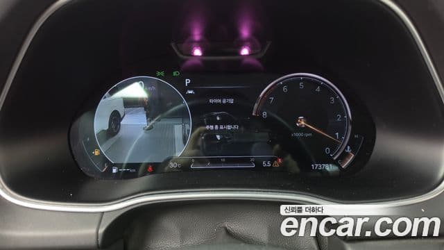 Genesis GV80 2020 — ფოტო 31/33