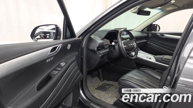 Genesis GV80 2020 — ფოტო 28/33