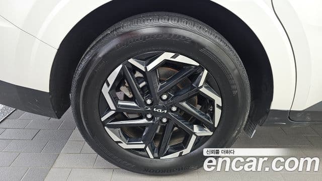 Kia Carnival 2024 — Şəkil 3/32