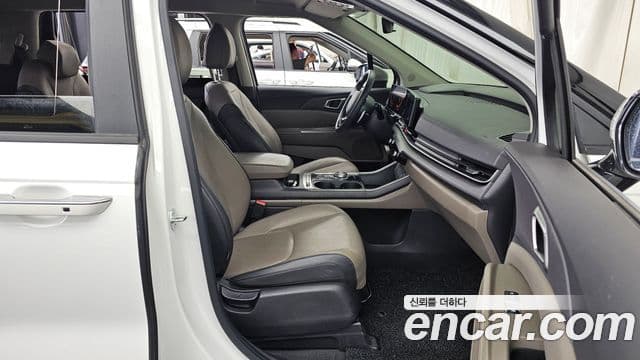 Kia Carnival 2024 — Şəkil 7/32