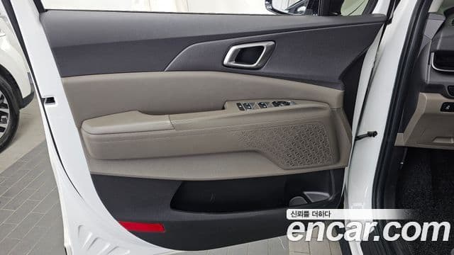 Kia Carnival 2024 — Şəkil 9/32